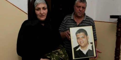 Familiile militarilor morţi în urma exploziei de la Cincu sunt în stare de şoc