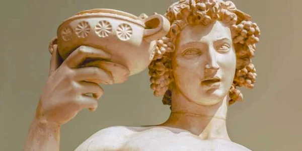 bachus statuie shutterstock