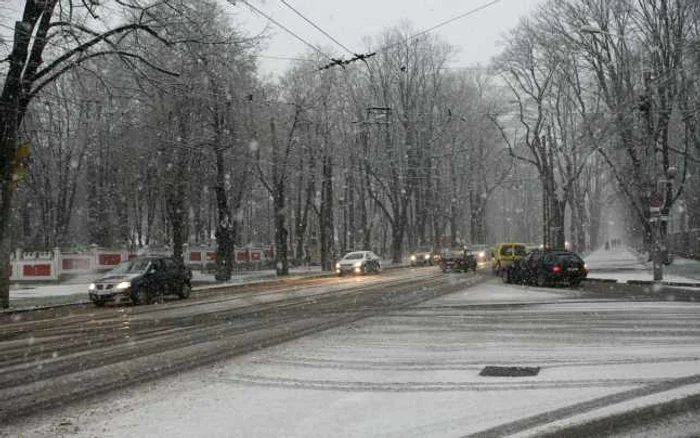 Iarna a pus stăpânire pe intersecţia din Copou