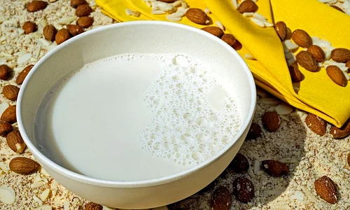 milk 2594538 640 jpeg