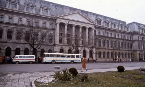 Descoperire arheologică – ruine vechi de peste 300 de ani găsite în curtea Universității din București jpeg