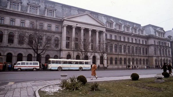 Descoperire arheologică – ruine vechi de peste 300 de ani găsite în curtea Universității din București jpeg