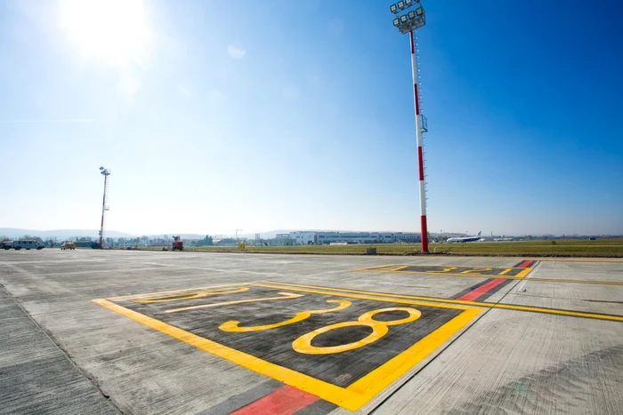 platforma de stationare a avioanelor cluj foto cj cluj