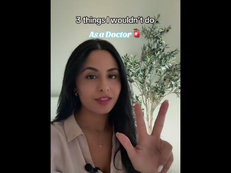 Un medic dezvăluie accesoriul de duș pe care nu l-ar folosi niciodată: „Este plin de bacterii și mucegai”