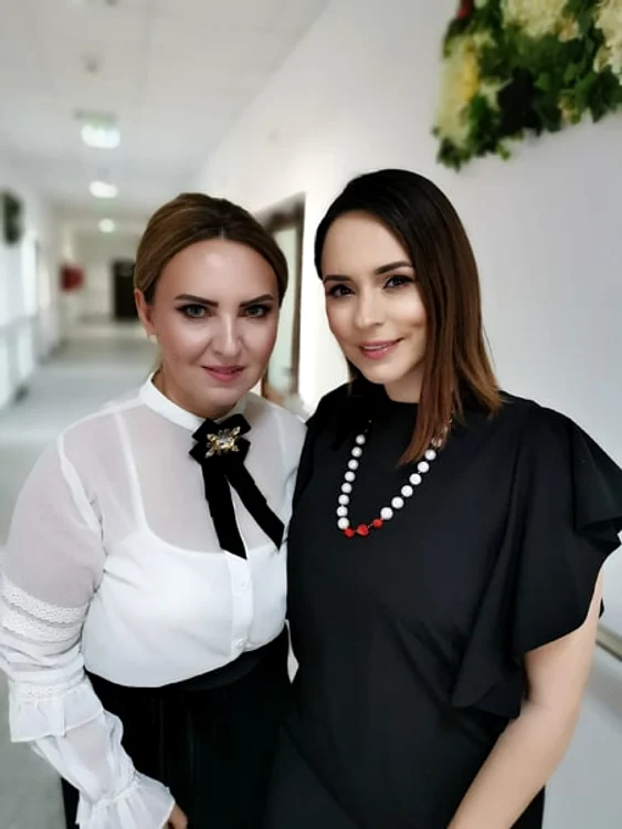 
    Andreea Marin și Livia Gomes  