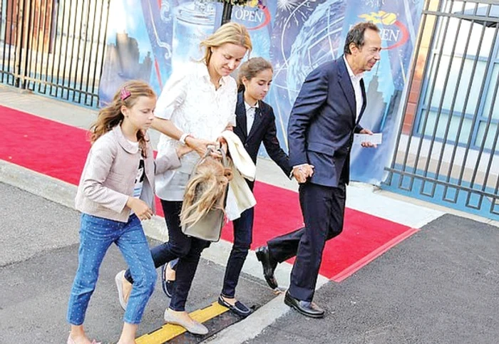 Alina de Almeida i-a sucit mințile lui John PaulsonFoto: Instagram