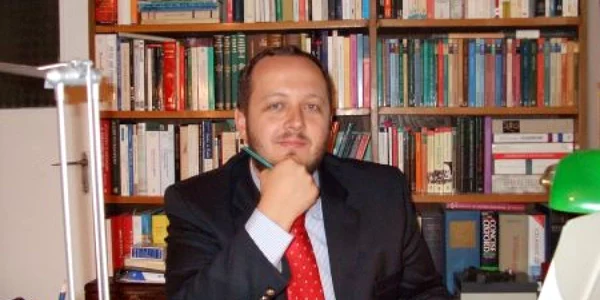 Cluj: Portret - Adrian Papahagi, filologul fascinat de manuscrise