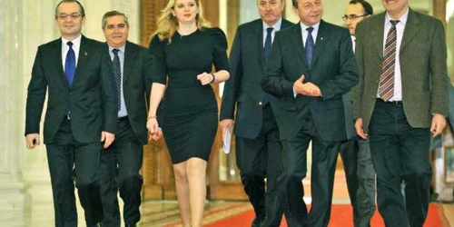 Roberta Anastase are grijă de imaginea lui Traian Băsescu şi de cea a guvernului condus de Emil Boc  