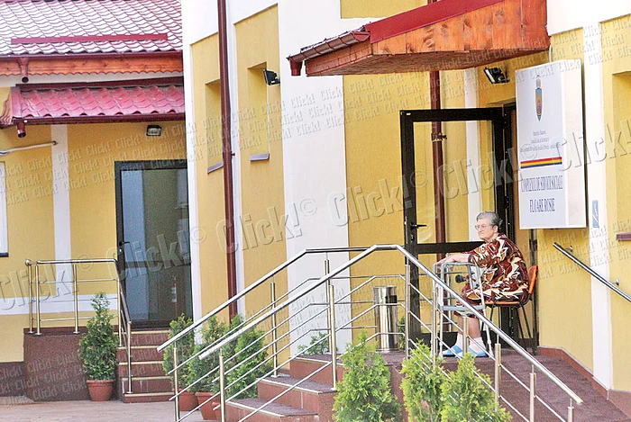 Mai multe persoane  bolnave sunt internate aici