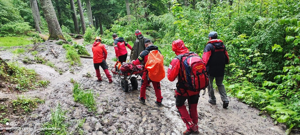 Unde a fost găsită adolecenta dispărută în Prahova. 200 de persoane au participat la căutări