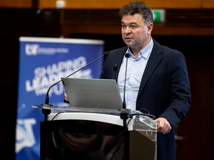 Bolojan ar face o greşeală dacă l-ar numi pe Marilen Pirtea, suspectat de plagiat, ca ministru al Educaţiei