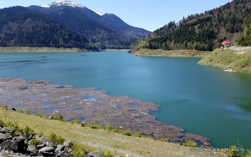 Lacul Gura Apelor din Retezat foto daniel guţă adevarul