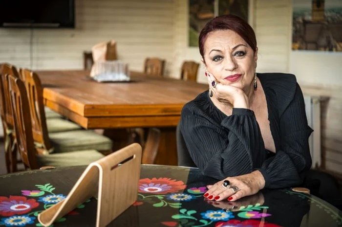 Adriana Trandafir, diagnosticată cu Covid-19