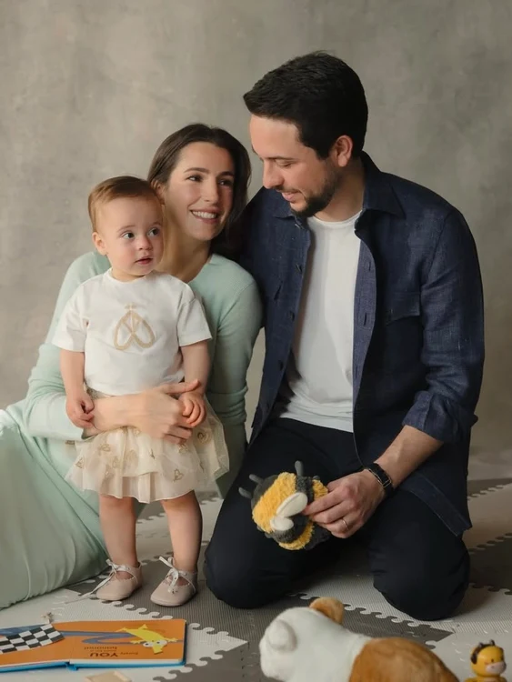 Prințul Hussein și Prințesa Rajwa și Prințesa Iman foto Instagram jpg