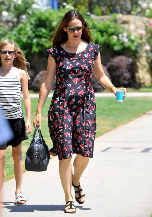 Jennifer Garner Takes Her Kids To Church jpeg