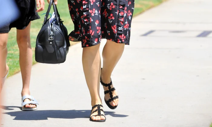Jennifer Garner Takes Her Kids To Church jpeg