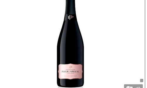 O sticlă de șampanie Fleur de Miraval se va vinde cu 390 de dolari jpeg
