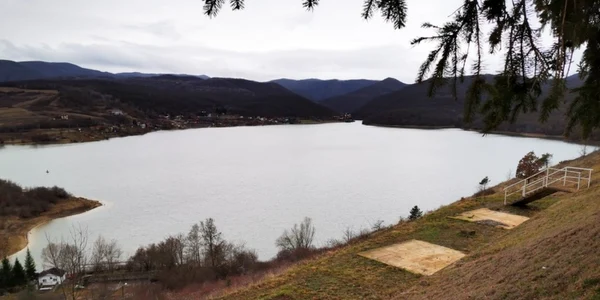 lacul cincis foto daniel guta adevarul