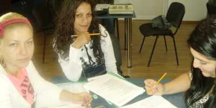 Participanţi la cursul de perfecţionare în ocupaţia de „Animator socio-educativ“
