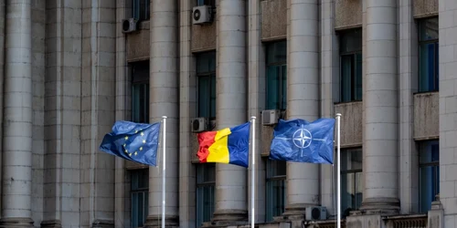 Romania NATO Uniunea Europeana steag FOTO Shutterstock