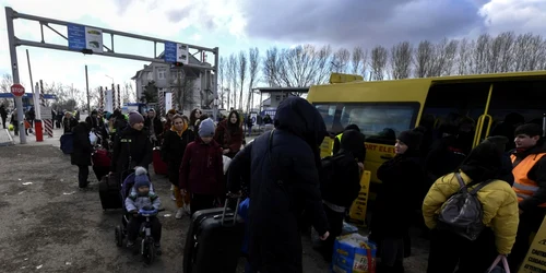 Refugiaţi ucraineni la punctul de trecere Palanca din Moldova FOTO EPA-EFE