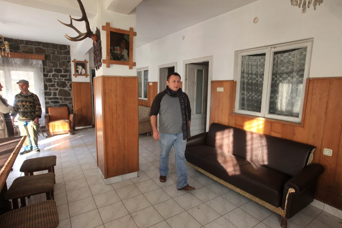 Vila din Sinaia, în valoare  de 300.000 de euro, are 15 camere  şi o privelişte superbă
