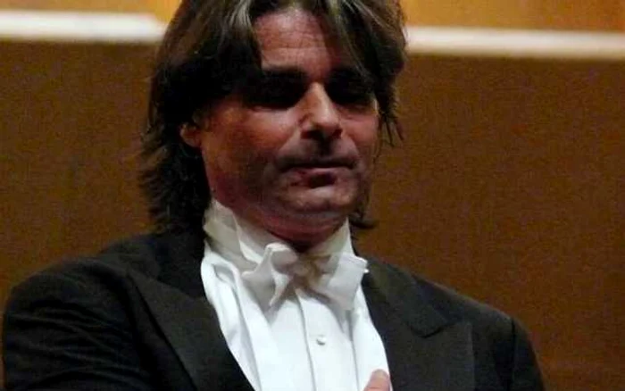 Ion Marin a moştenit talentul de la tatăl său, Constantin Marin, fondatorul Corului „Madrigal”