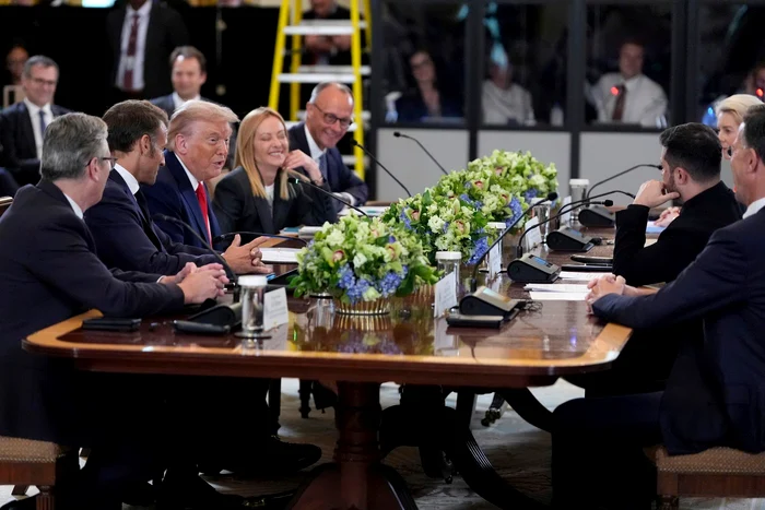 Trump joacă Alba-Neagra cu armistițiul din Ucraina. Cum și-a schimbat declarațiile privind încetarea focului
