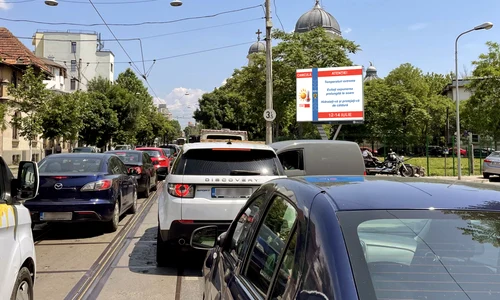 Bd Regina Maria Phoenix IGSU Canicula Rosu png