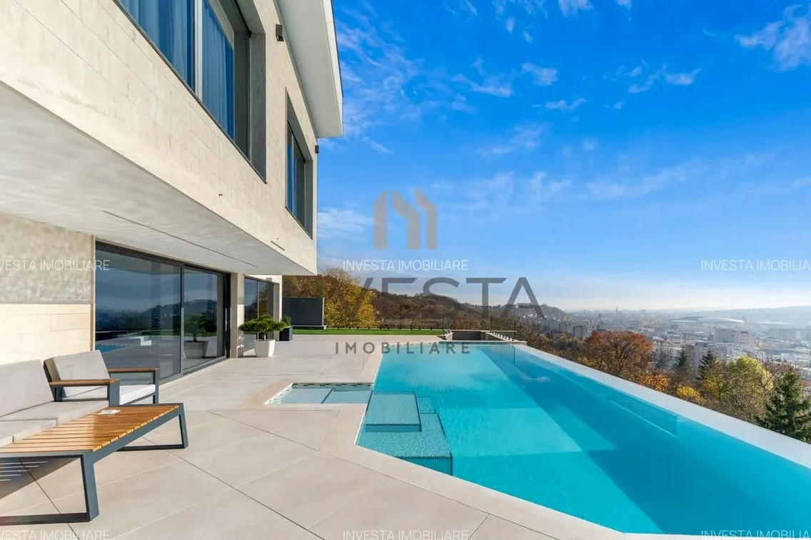 Vila a fost scoasă la vânzare / foto: Imobiliare.ro 