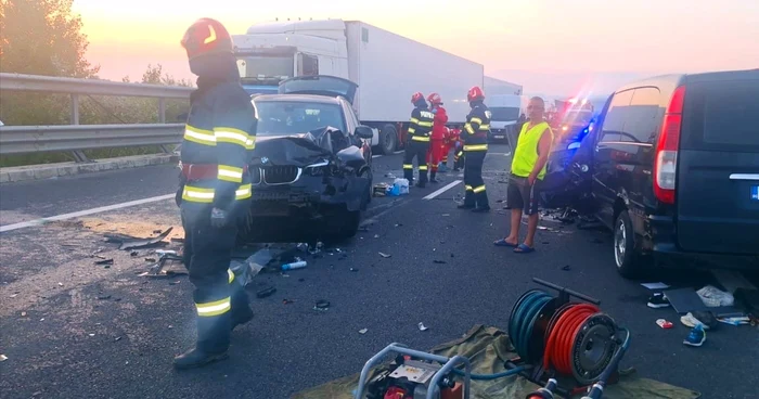 VIDEO Accident grav pe A1 între Orăștie și Simeria: șase răniți, printre care doi copii