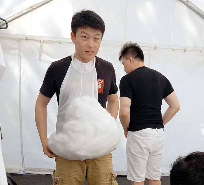 Burta  adițională  i-a dat mari  bătăi de cap  lui Sheng