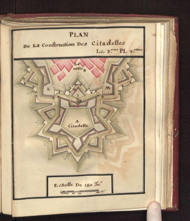 Sistemele de fortificații din secolul al XIV-lea, descrise într-un manuscris militar foarte rar (foto: Biblioteca Batthyaneum din Alba Iulia)