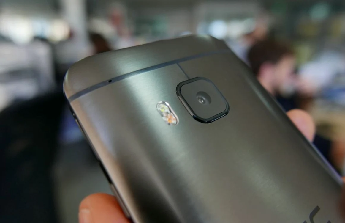 HTC One M9