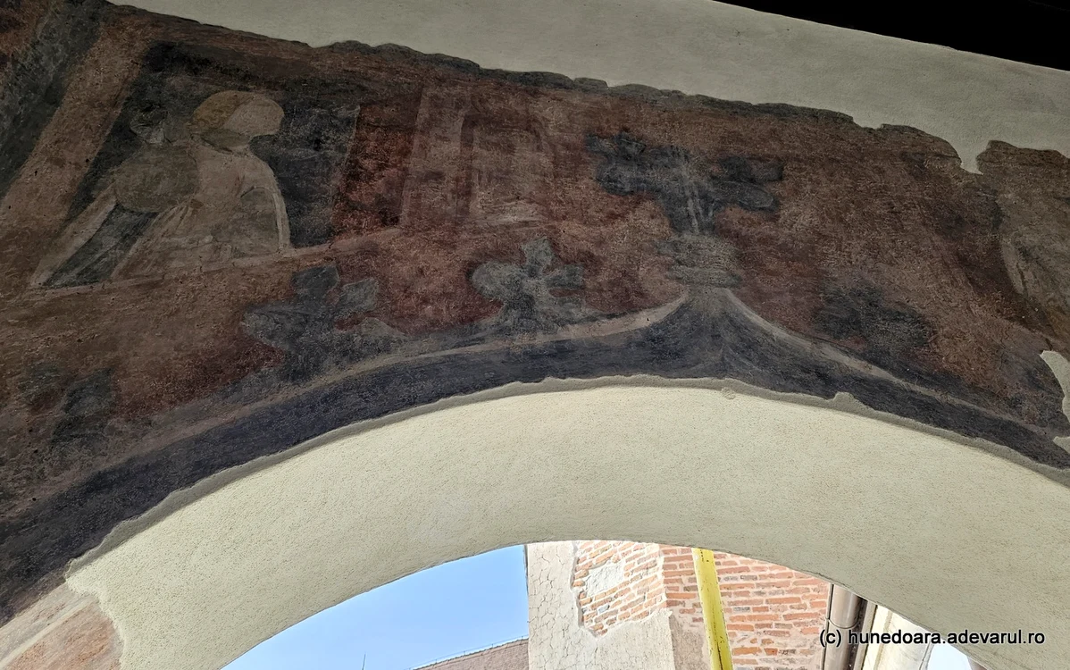 Fresca medievală care îl înfățișează pe Ioan de Hunedoara. Foto: Daniel Guță. ADEVĂRUL