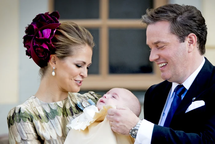 
    Prințul Nicolas s-a născut în luna iunie, la două zile după nunta unchiului său, Prințul Carl Philip cu Sofia Hellqvistfoto: Hepta  