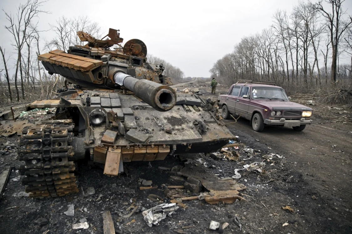 
    Războiul din estul Ucrainei a făcut 6.000 de morţi, iar rebelii proruşi par să aibă resurse nelimitateFoto: AP  
