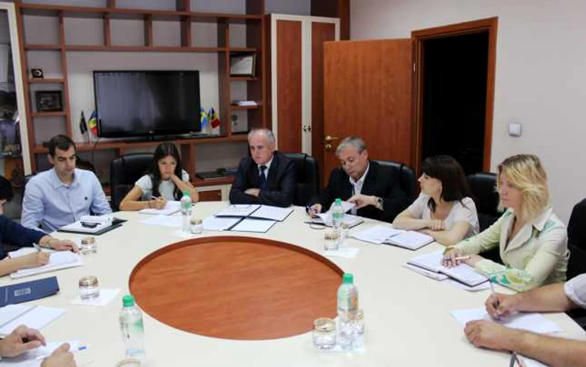Şeful Fiscului Ion Prisăcaru la întrevederea cu misiunea Băncii Mondiale FOTO fisc.md