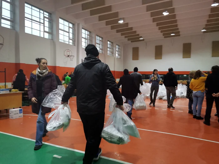 Renumărarea voturilor. Foto: Alina Mitran. ADEVĂRUL