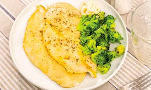 piept de pu  inabusit cu broccoli jpg