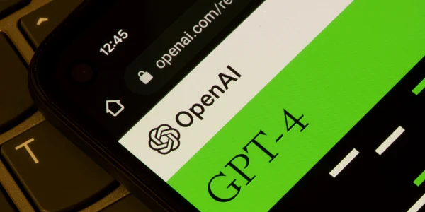 Open AI GPT 4 FOTO Shutterstock jpg