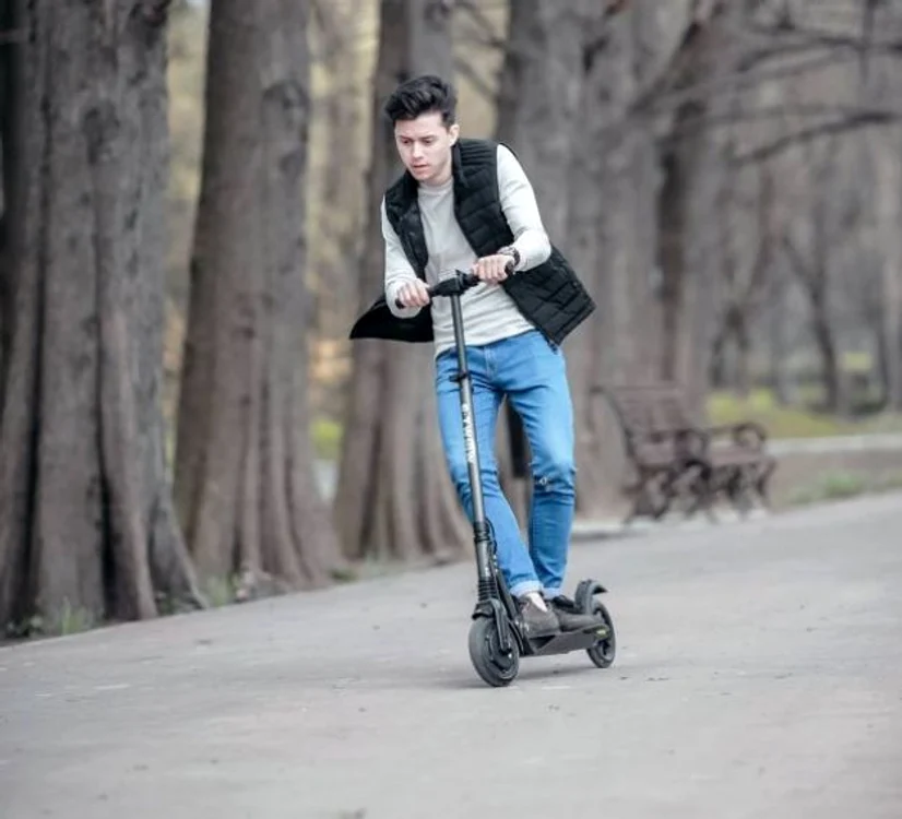 Bucureştiul văzut de un trotinist jpeg
