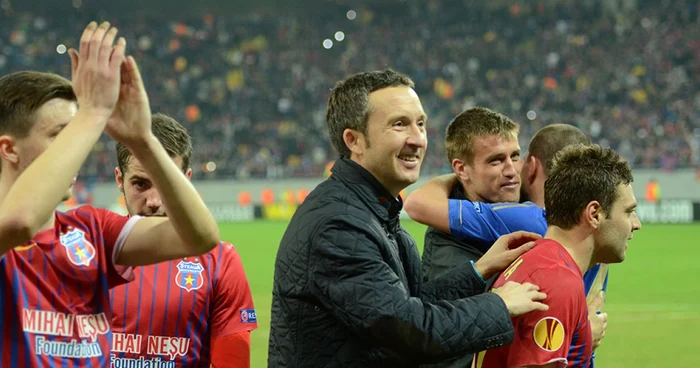 Mihai Stoica a fost foarte încântat de evoluţia steliştilor în meciul cu CSMS Iaşi FOTO Adrian Pogîngeanu