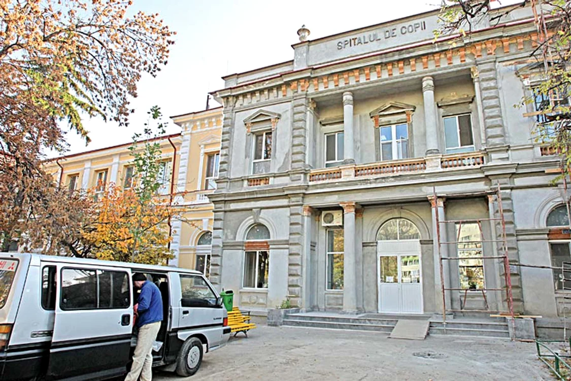 Anestezistul Florin Rusu a luat 550 de lei de la trei familii (Foto: www.sănătateatv.ro)