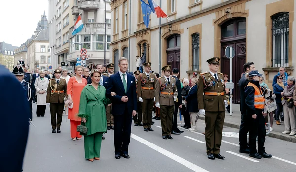 Marele Duce Henri, Marea Ducesa Maria Teresa, Marele Duce Guillaume, Marea Ducesa Stephanie, Printul Charles    FOTO Kary Barthelmey, Maison du Grand Duc (11) jpg