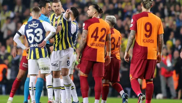 Se anunță un duel încins între Galata și Fener