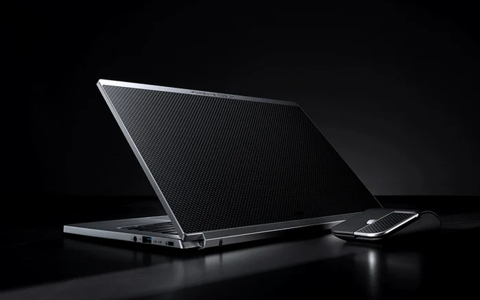 Laptop si mouse Porsche Design Acer Book RS