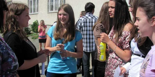 Patru fete şi doi băieţi din Sălaj au obţinut nota 10 la ambele probe