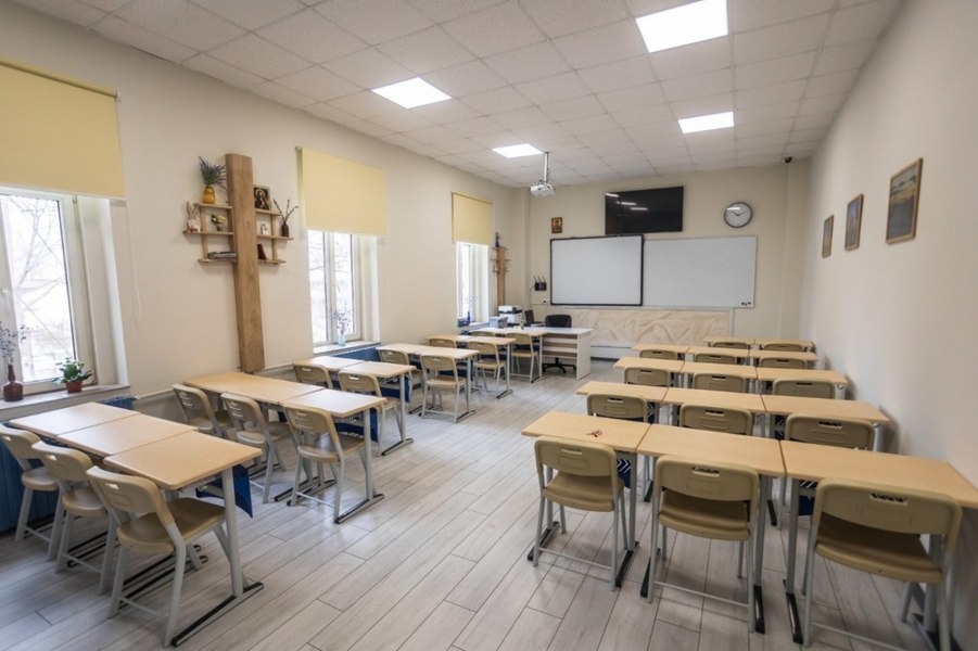Județul în care 11 unități de învățământ neîncălzite au trecut la program redus. Primarul a propus trecerea în sistem online