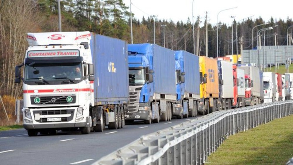 Camionagiii și fermierii polonezi își suspendă protestele de la granița cu Ucraina